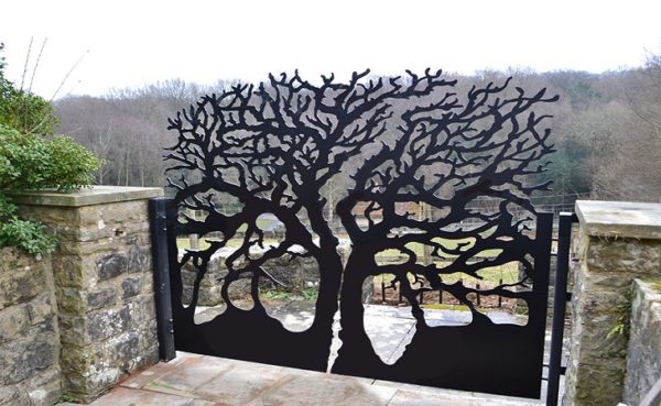 UNIQUE METAL GATE