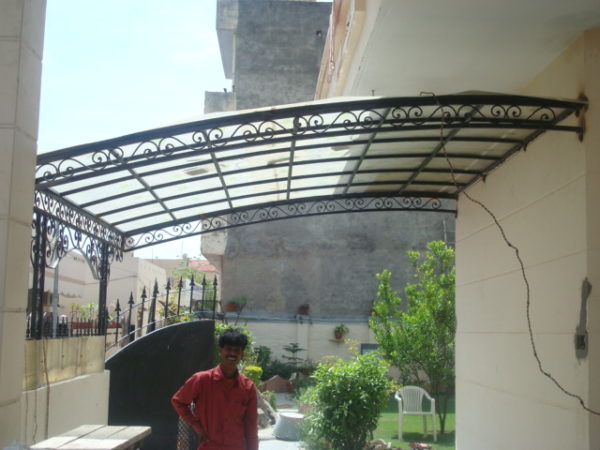 MS SHED WITH POLYCARBONATE SHEET